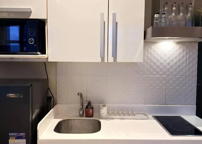 Knightsbridge Makati Staycation Near Century Mall 公寓