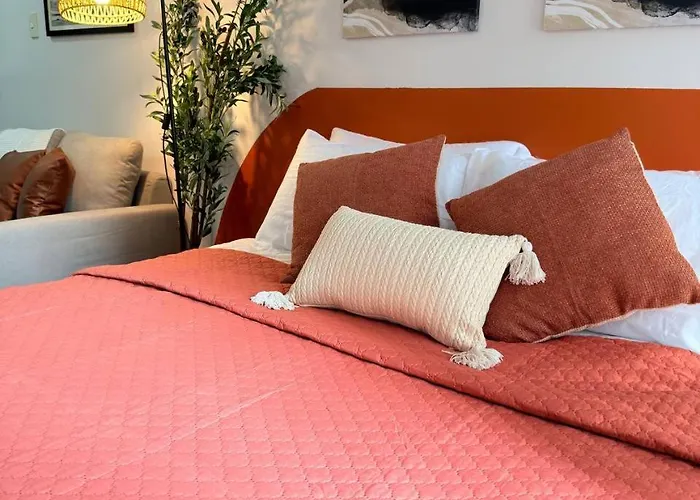 Knightsbridge Makati Staycation Near Century Mall * 马尼拉