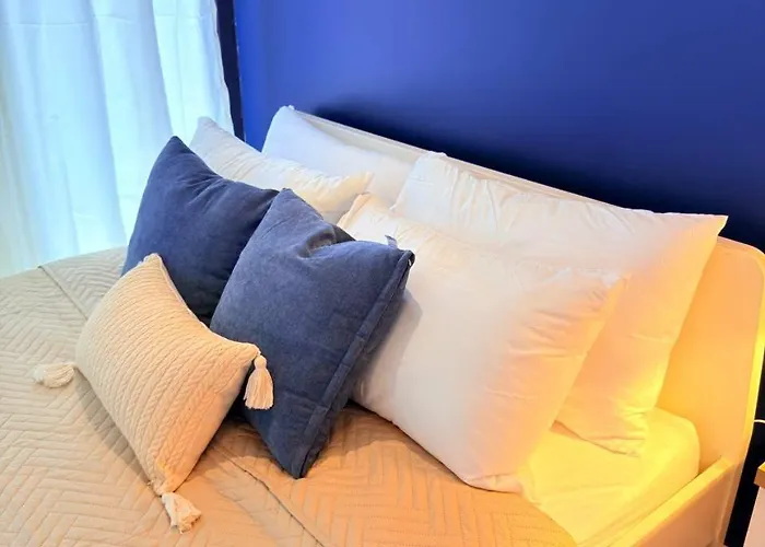 Knightsbridge Makati Staycation Near Century Mall 公寓